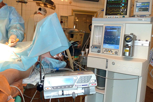 Відділення ендокринної хірургії оснащено сучасним хірургічним обладнанням 